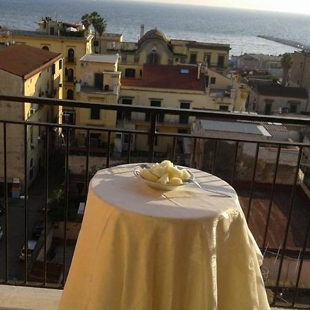 Napoli "Da Antonio" Apartment Bagian luar foto